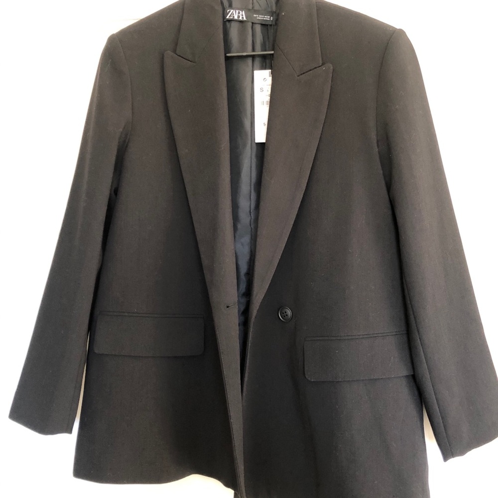 Oversized black blazer.
